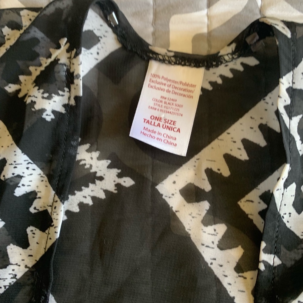 Cover - Picture 3 of 4